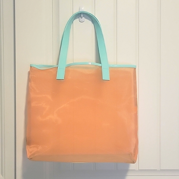 Clinique Handbags - Clinique accessories bag